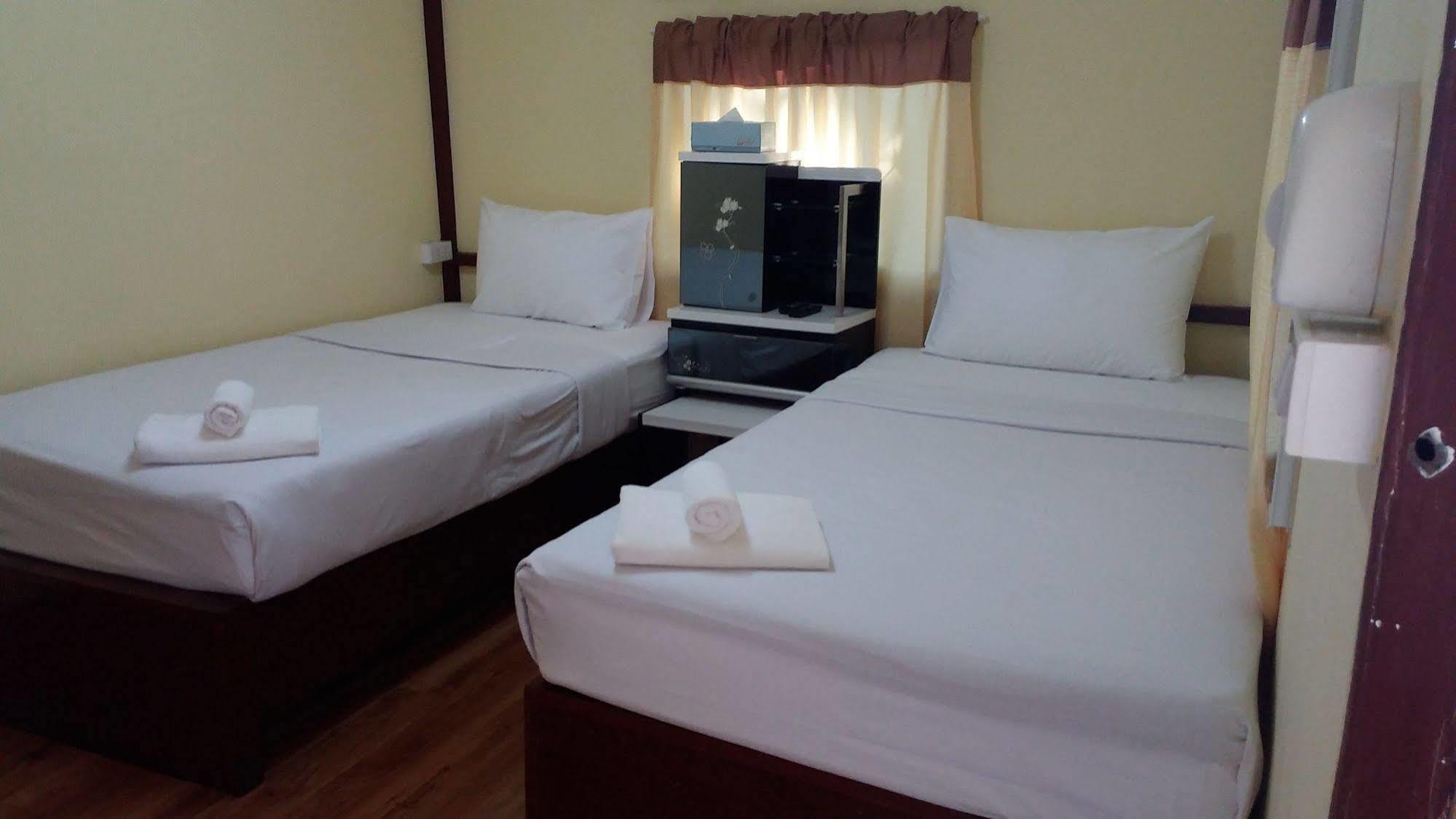 Golden Teak Homestay Mae Rim Eksteriør billede